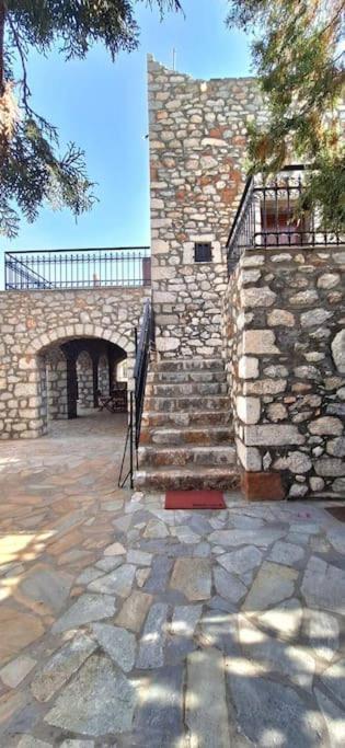 Kitta Vouterakou Family Towerhouse Villa *