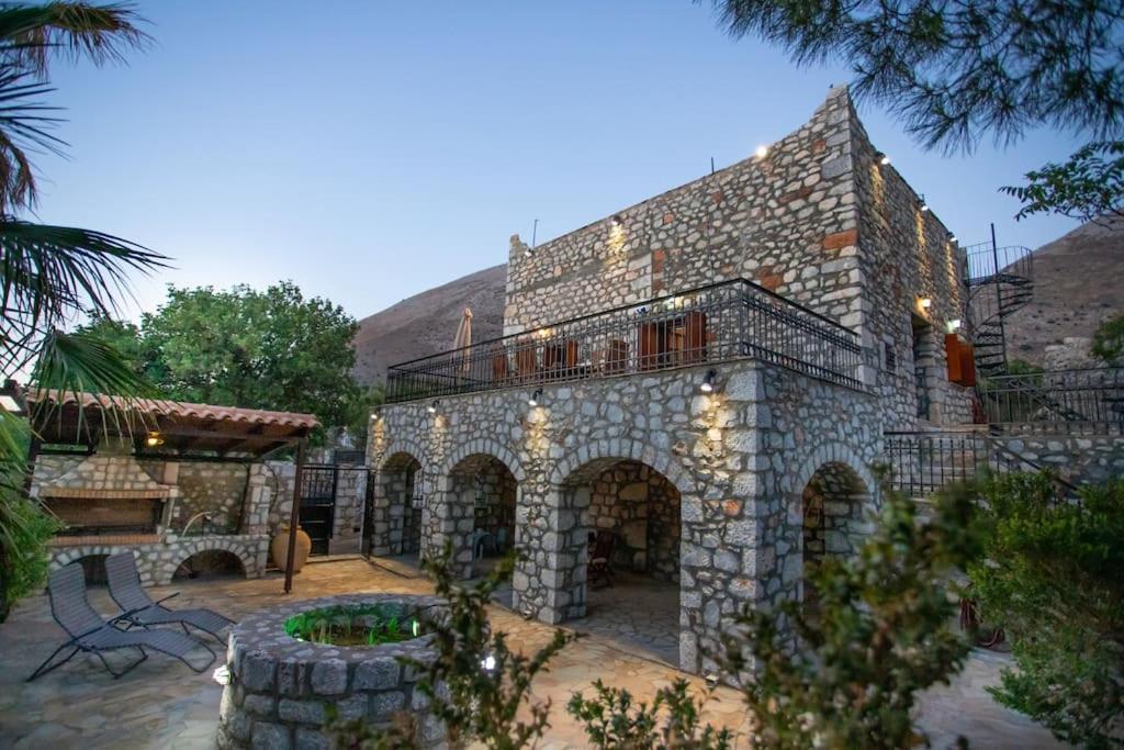 Kitta Vouterakou Family Towerhouse Koita