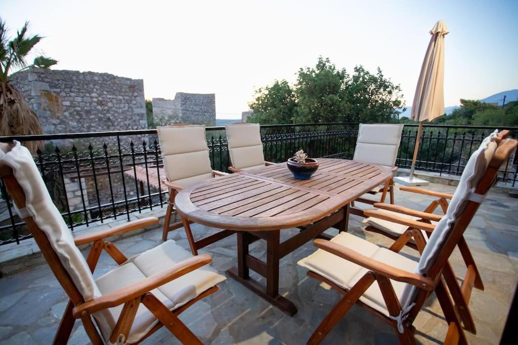 Kitta Vouterakou Family Towerhouse Villa Koita