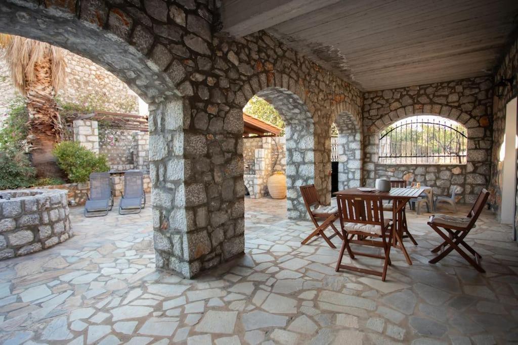 Villa Kitta Vouterakou Family Towerhouse *